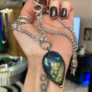 Handmade natural flash iridescent labradorite stone maille silver boho necklace